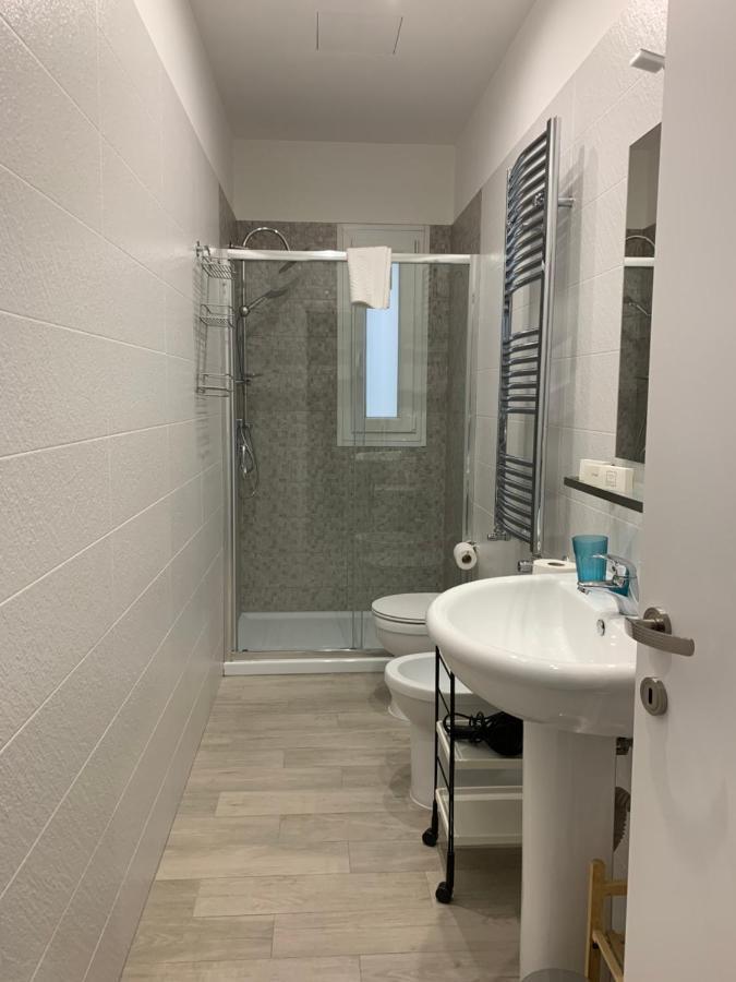La Porta Di Carmy Apartment Napoli Bagian luar foto