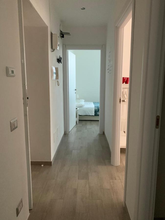 La Porta Di Carmy Apartment Napoli Bagian luar foto