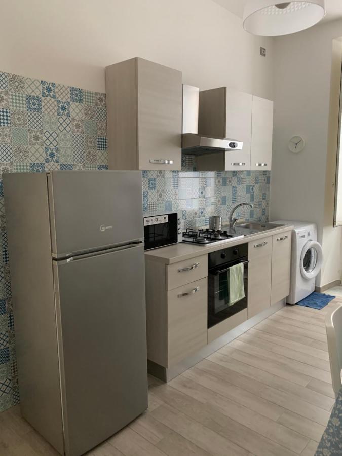 La Porta Di Carmy Apartment Napoli Bagian luar foto